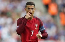 飞鲸体育直播-林书豪在火箭队的起伏与球队战术体系适应