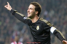 飞鲸体育直播-彭欣力在中超联赛中的数据表现及分析